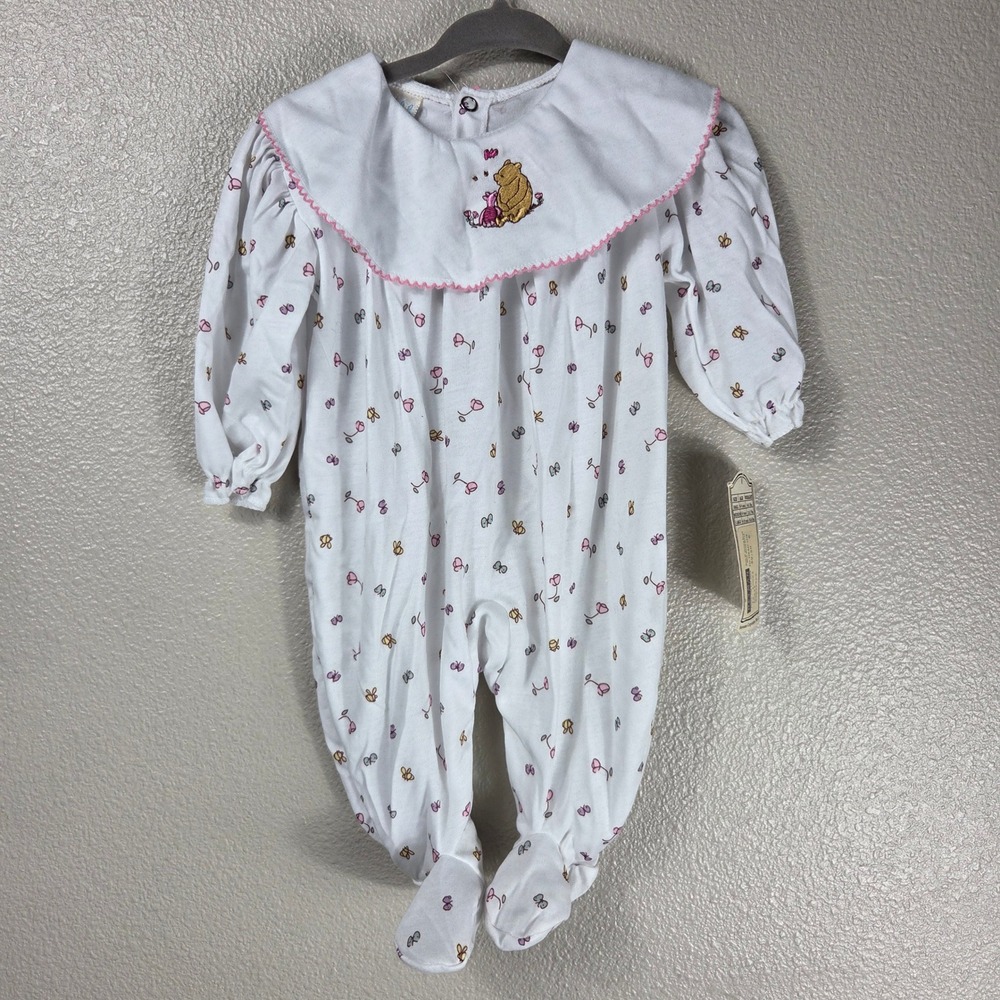 Vintage Classic Pooh Baby Footed Sleeper 6M White Floral Piglet NWT